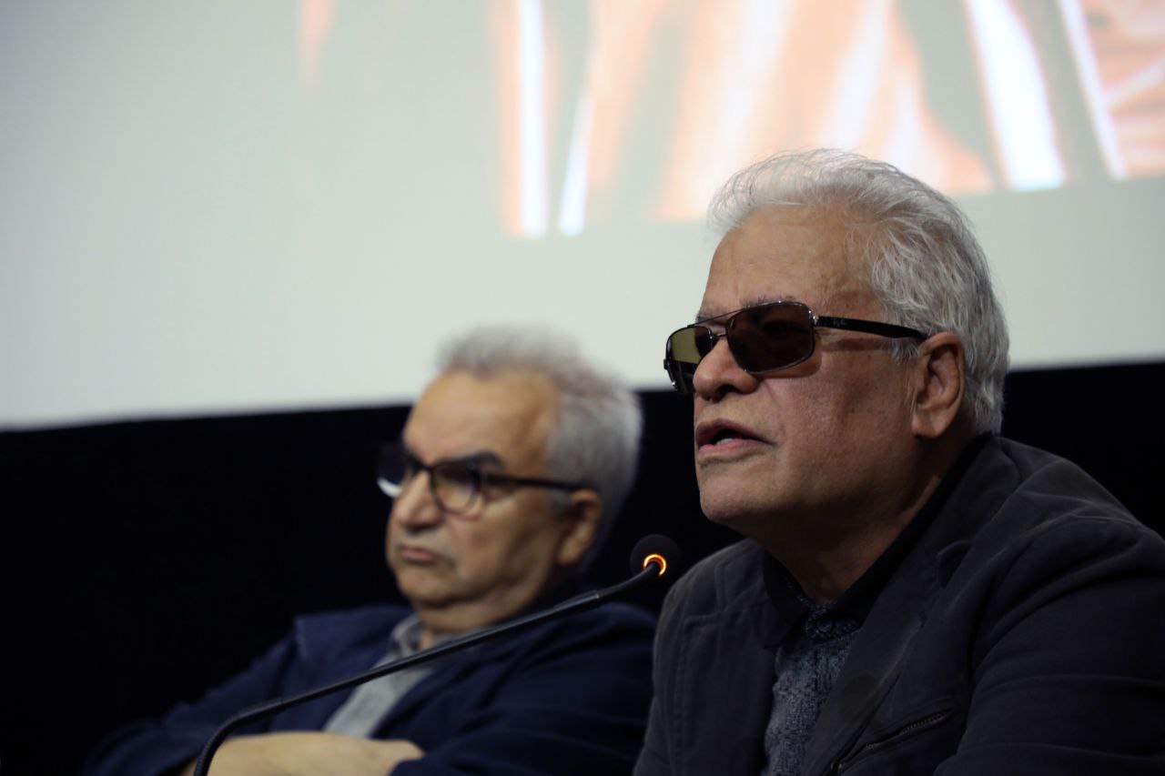 عباس یاری در مراسم بزرگداشت کیومرث پوراحمد در خانه سینما